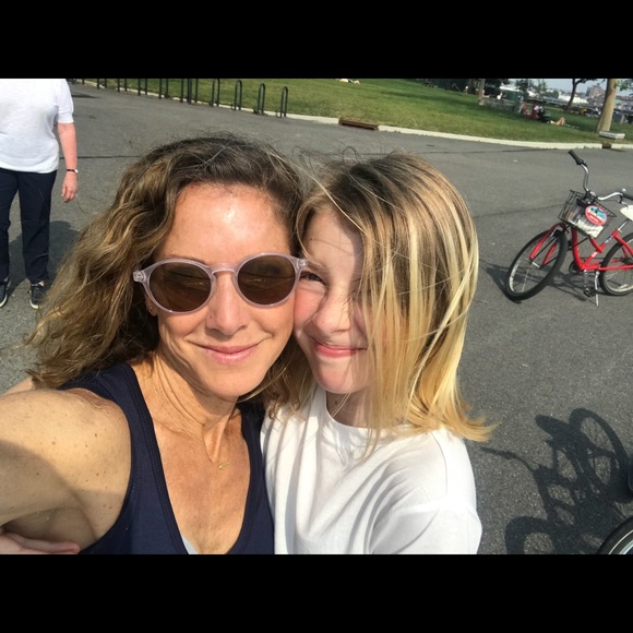 Meet your Posher, Laura - Picture 1 of 1